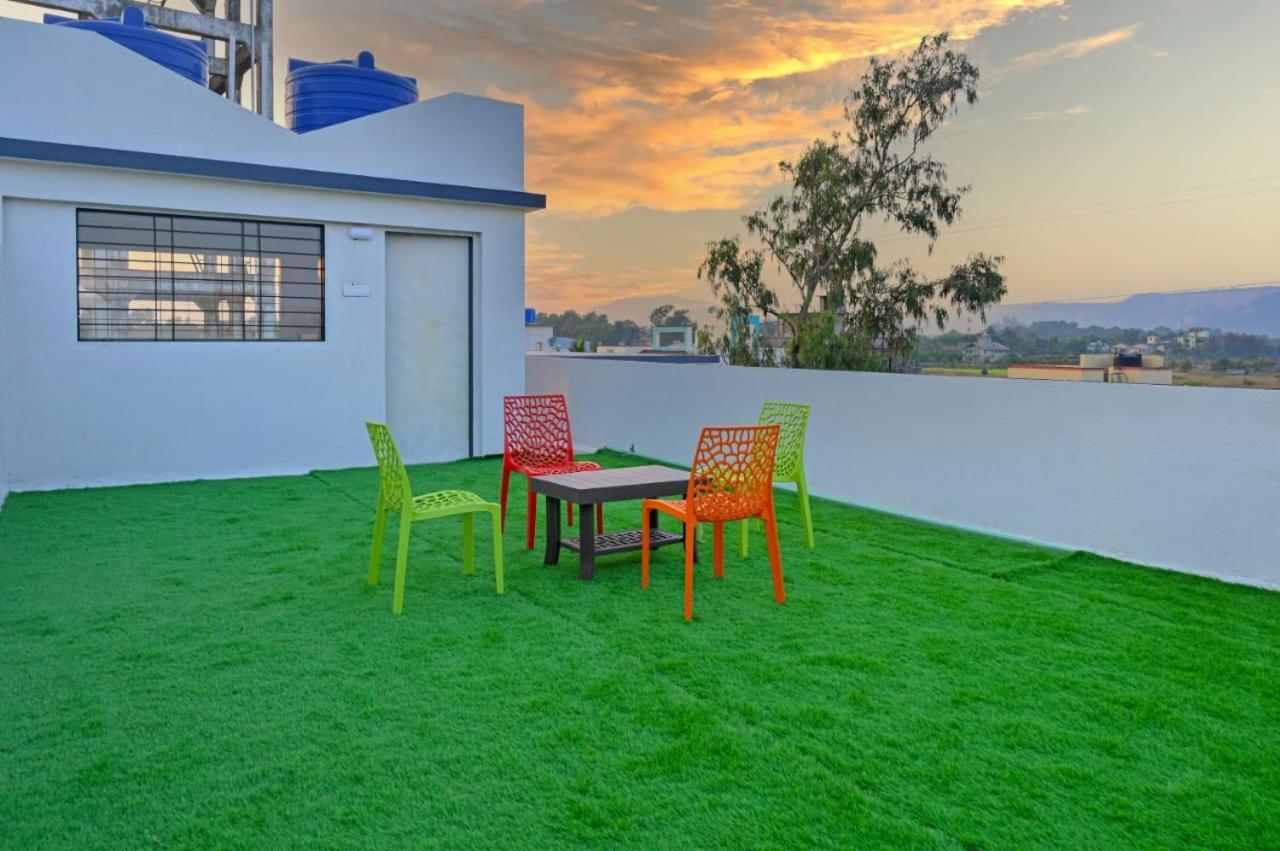 Fun Square Villa Лонавала Экстерьер фото